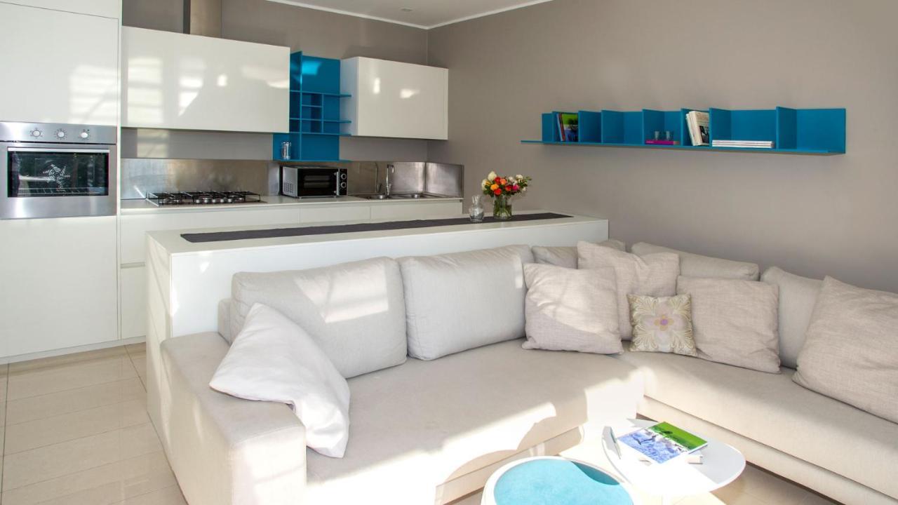 Marina Uno View Apartment Линяно Сабиадоро Екстериор снимка