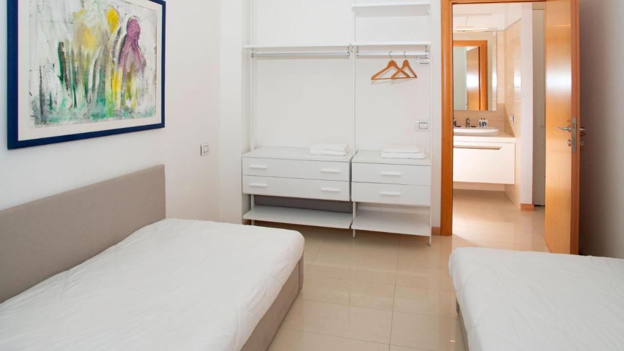 Marina Uno View Apartment Линяно Сабиадоро Екстериор снимка