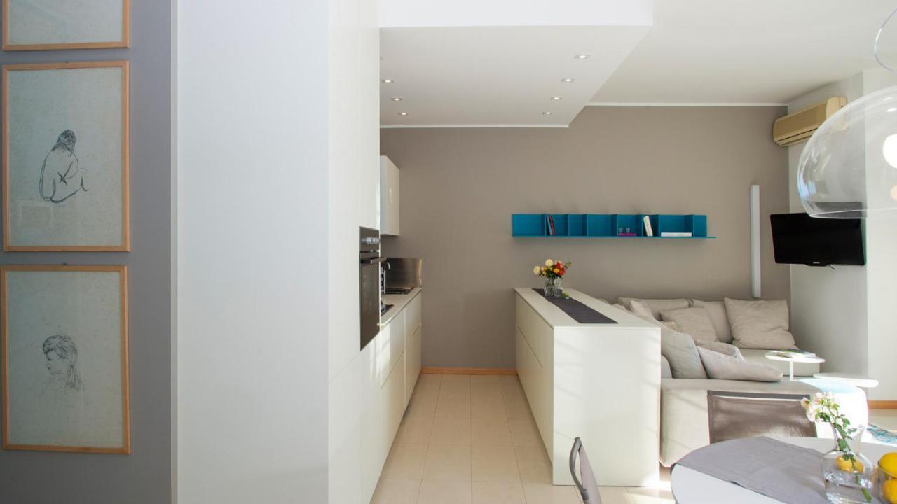 Marina Uno View Apartment Линяно Сабиадоро Екстериор снимка